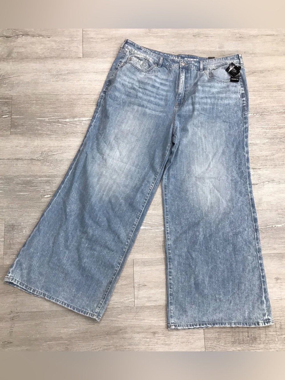 Torrid Blue Light Wash High-Rise Baggy Wide Leg - New - Size 22 Tall